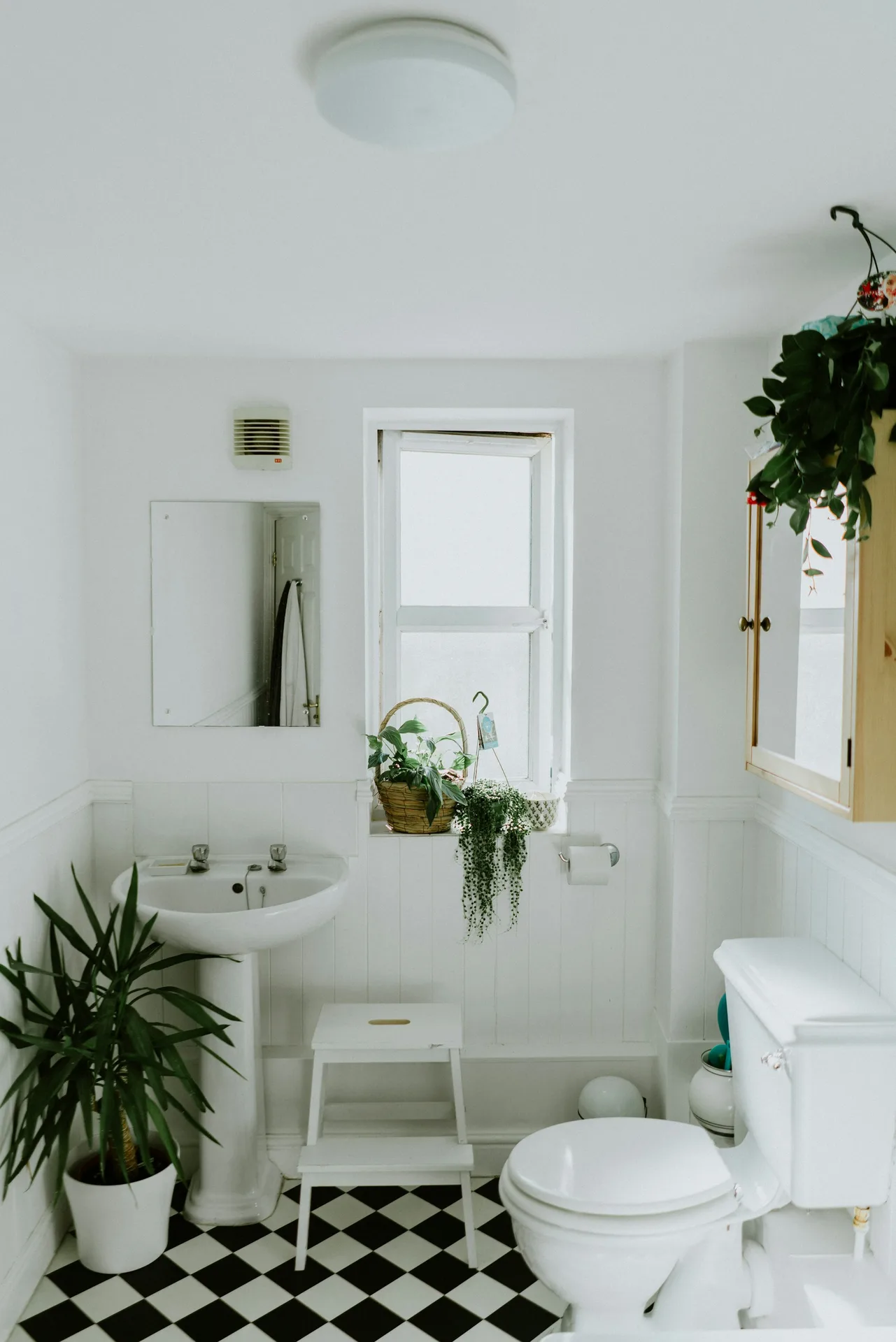 Bathroom of 7 Willow Lane, Bedford